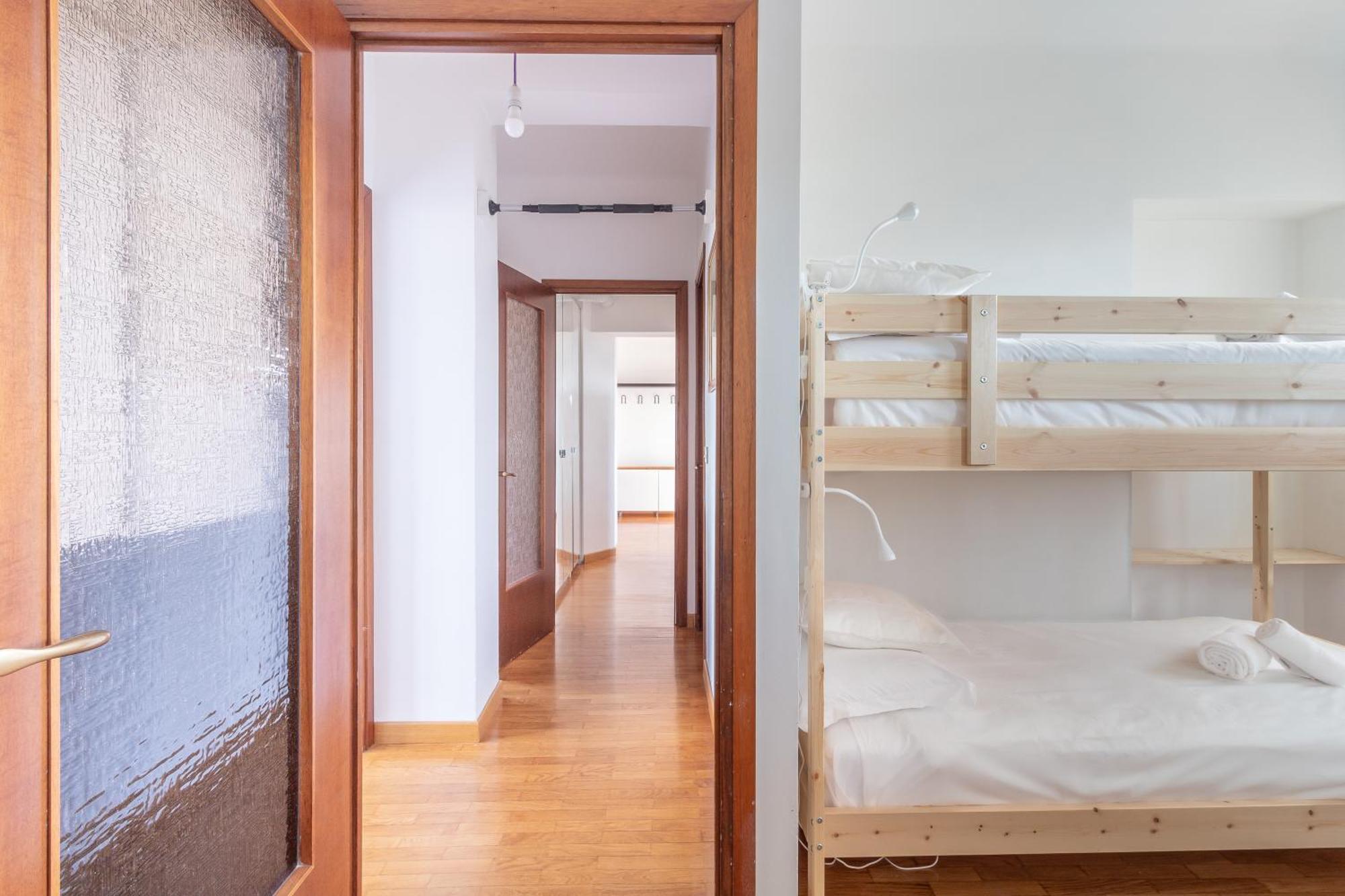 Trilocale In Via Pogatschnig 40 -- San Siro-rho Fiera-duomo * Milan
